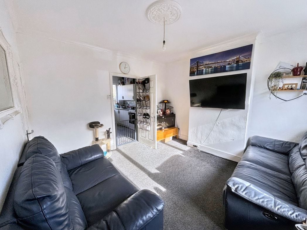 Property image 4 of 8