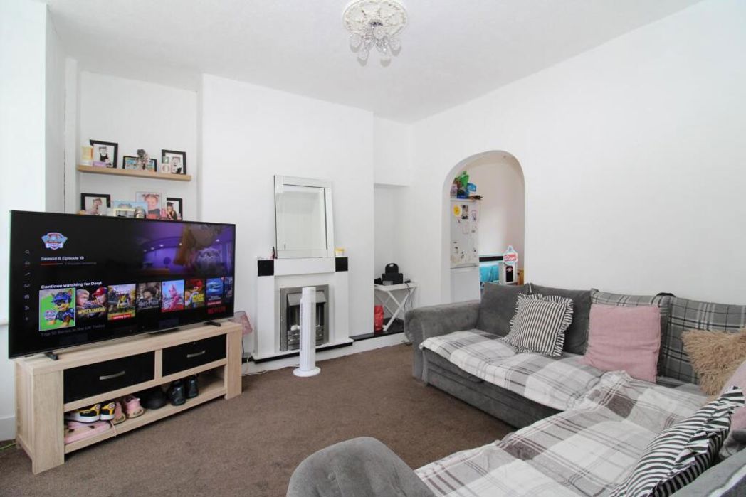 Property image 2 of 10