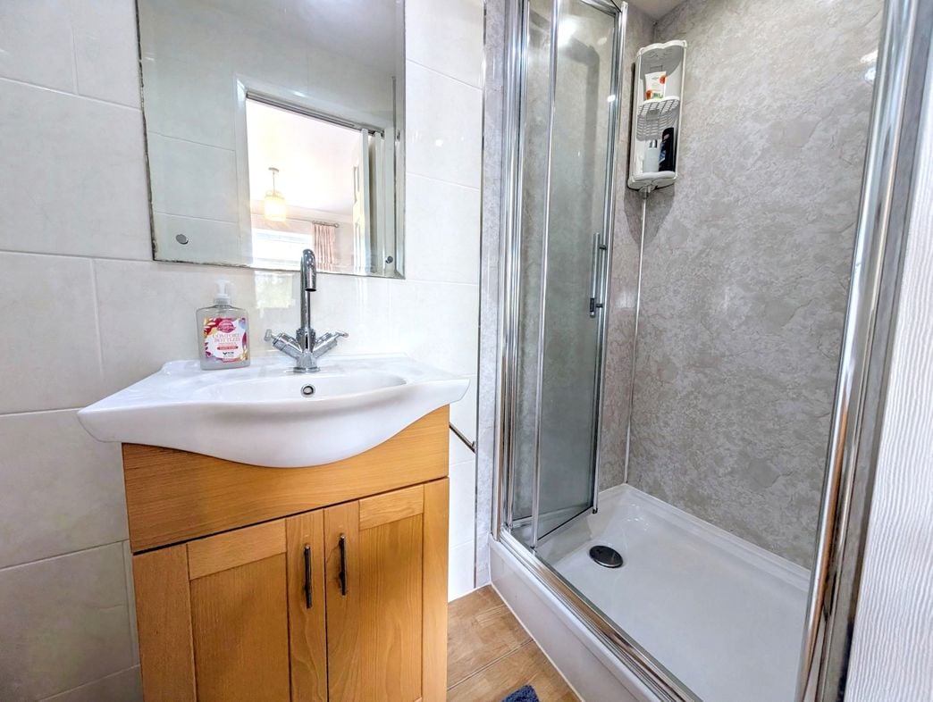 Property image 10 of 20