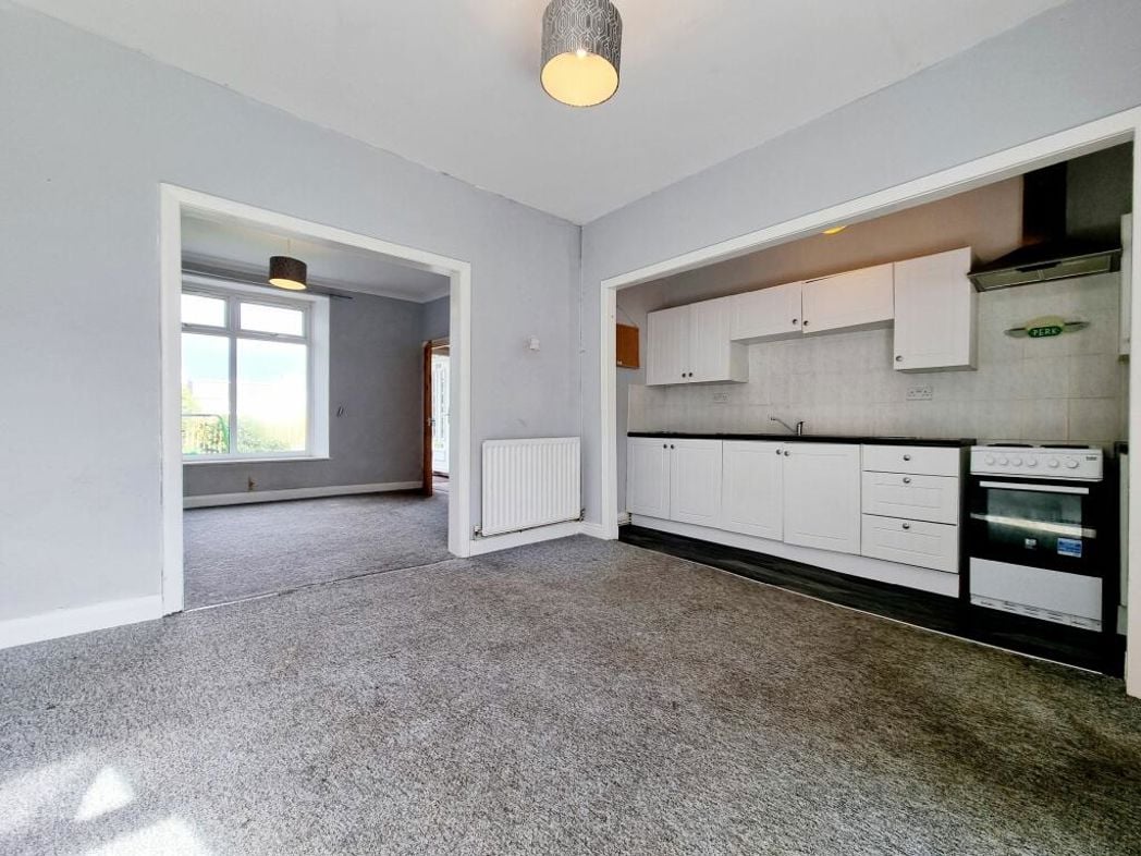 Property image 2 of 15
