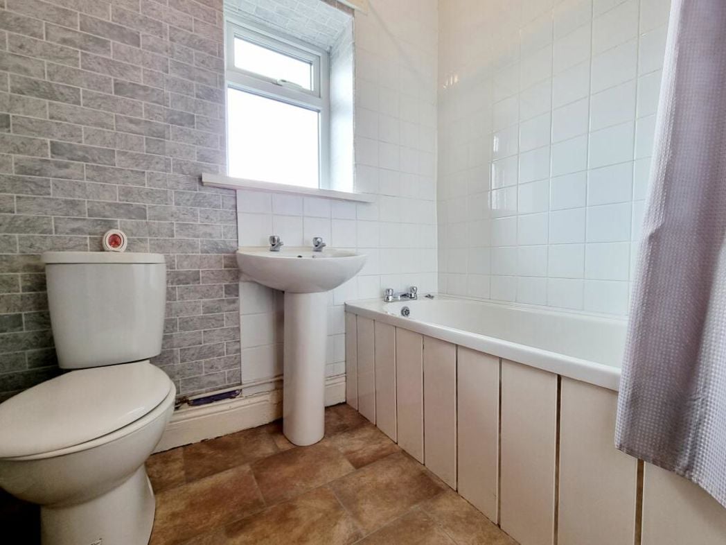 Property image 3 of 15