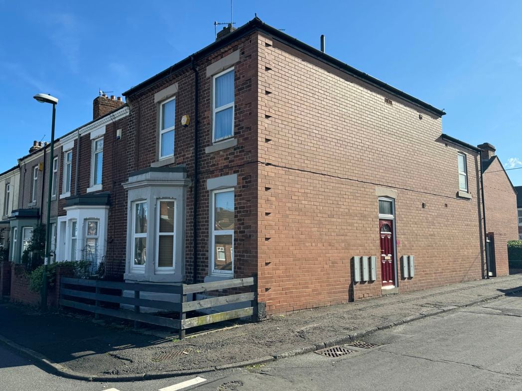 Property image 1 of 8