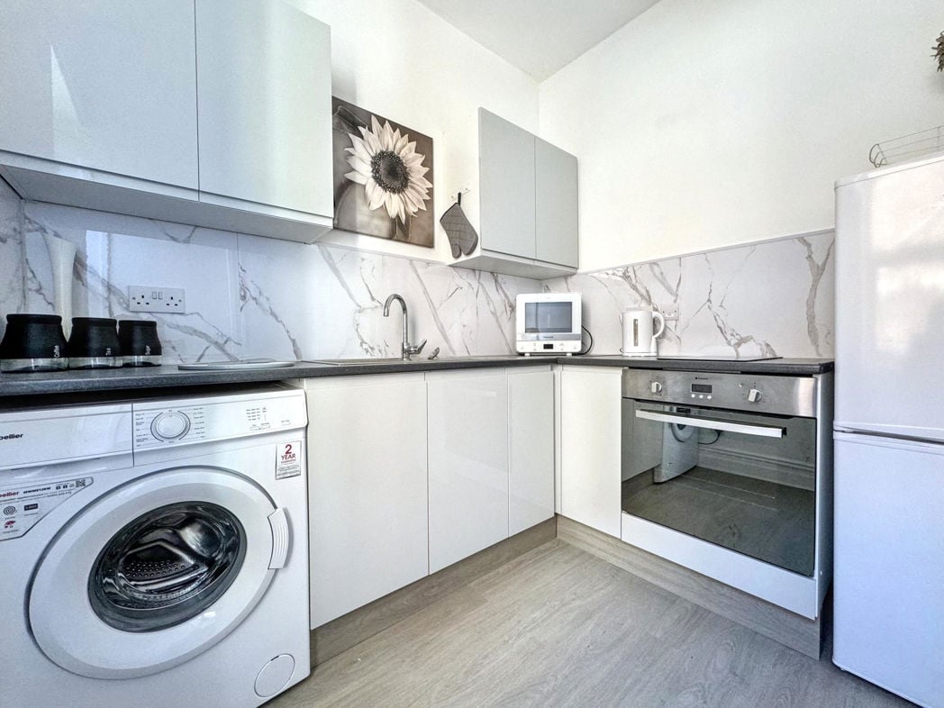 Property image 5 of 8