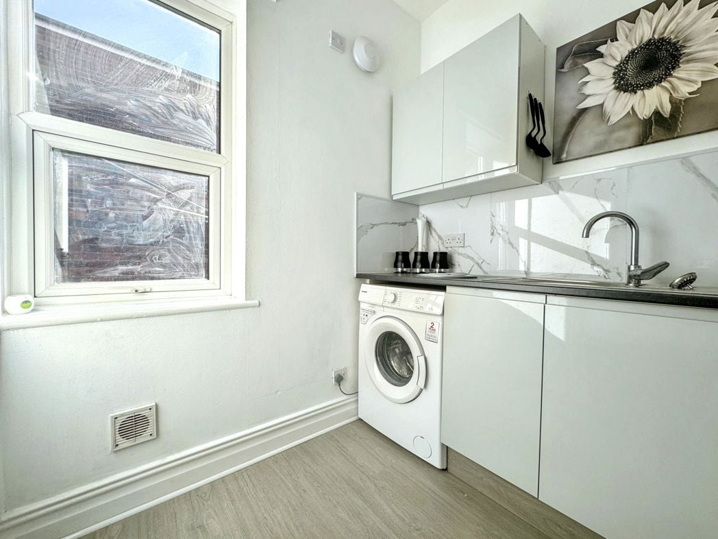 Property image 6 of 8