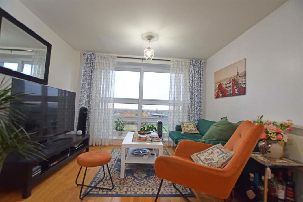 Property image 2 of 7