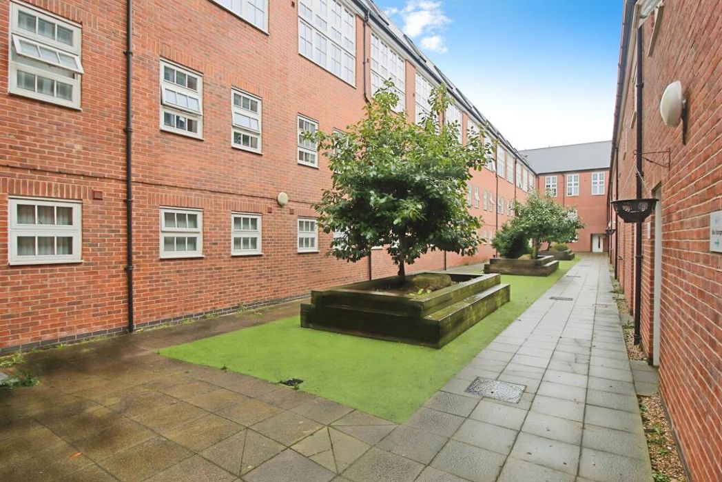 Property image 3 of 15