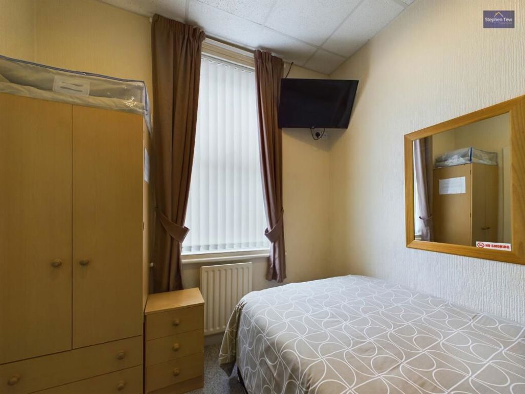 Property image 11 of 17