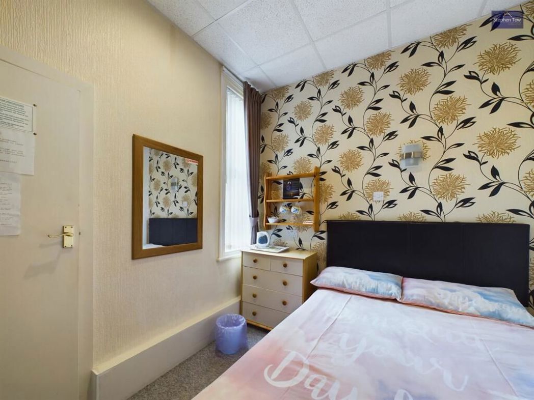Property image 12 of 17
