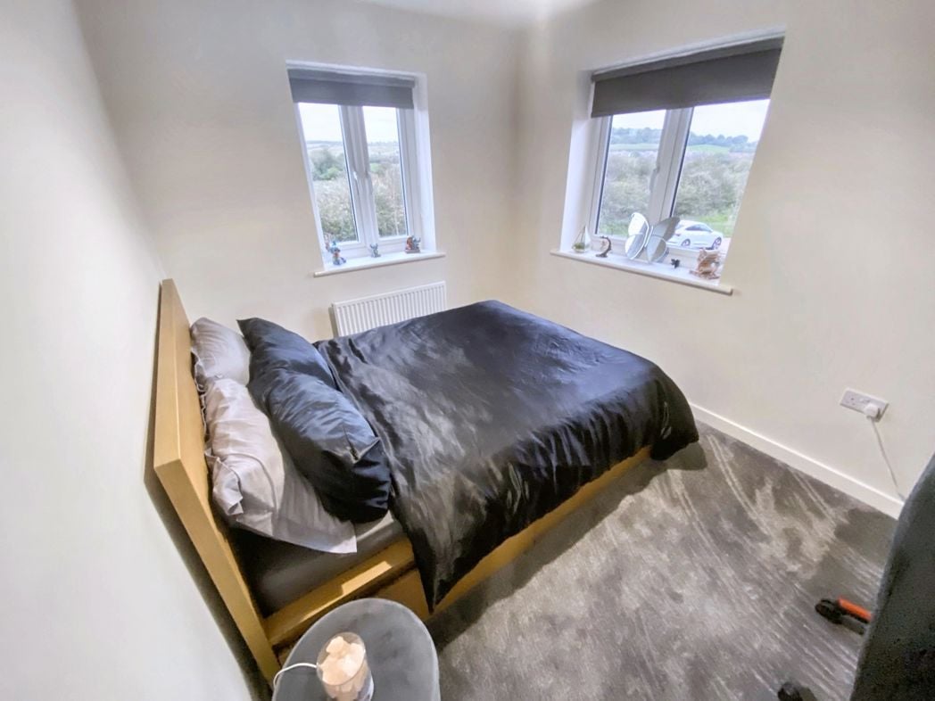 Property image 11 of 19