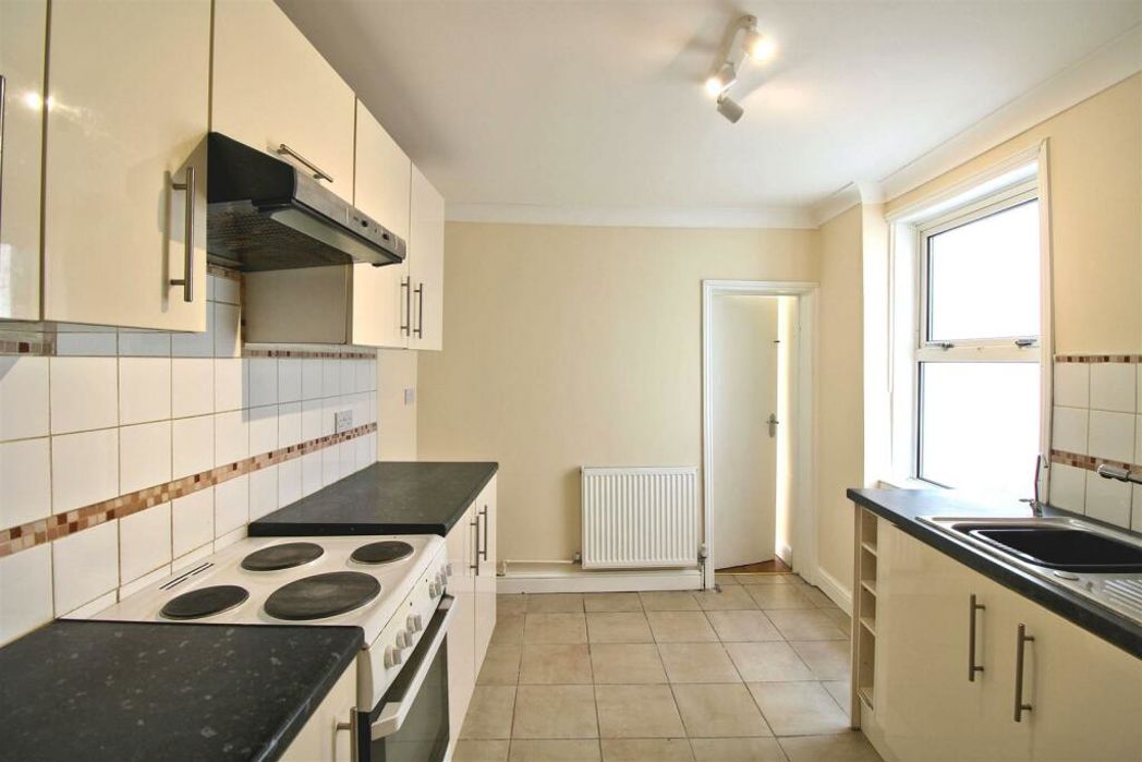 Property image 4 of 20