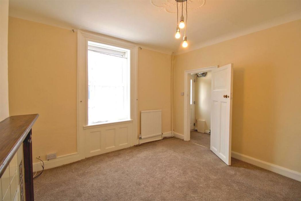 Property image 8 of 20