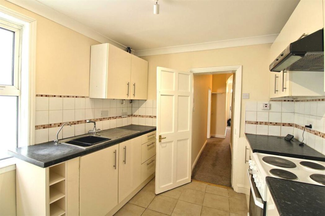 Property image 2 of 20