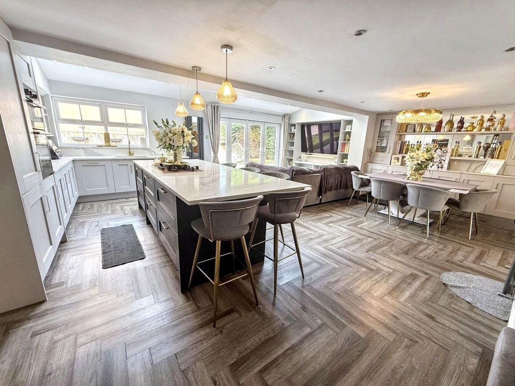 Property image 2 of 24