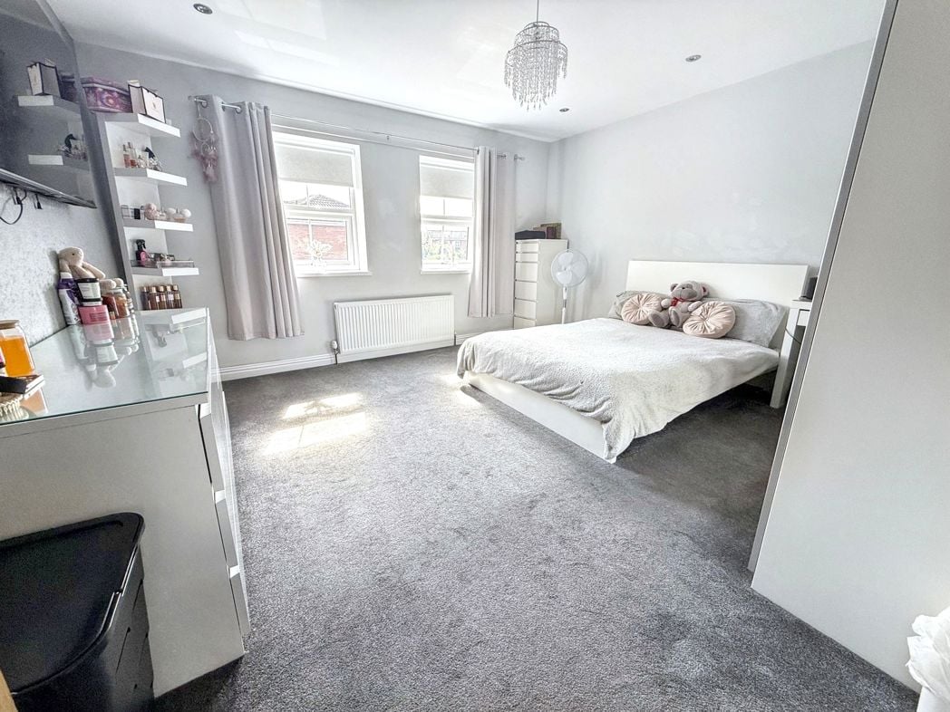 Property image 16 of 24