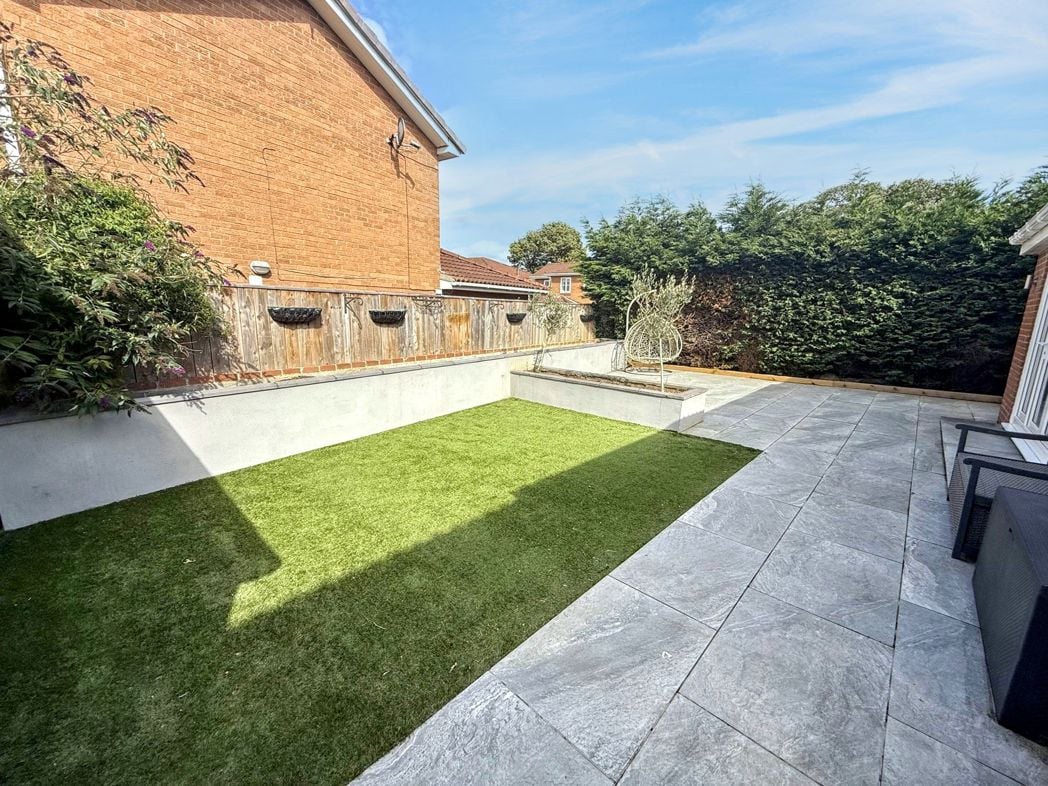 Property image 23 of 24