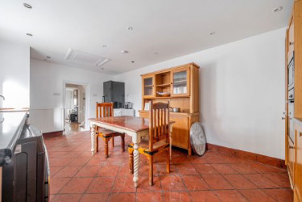 Property image 9 of 20