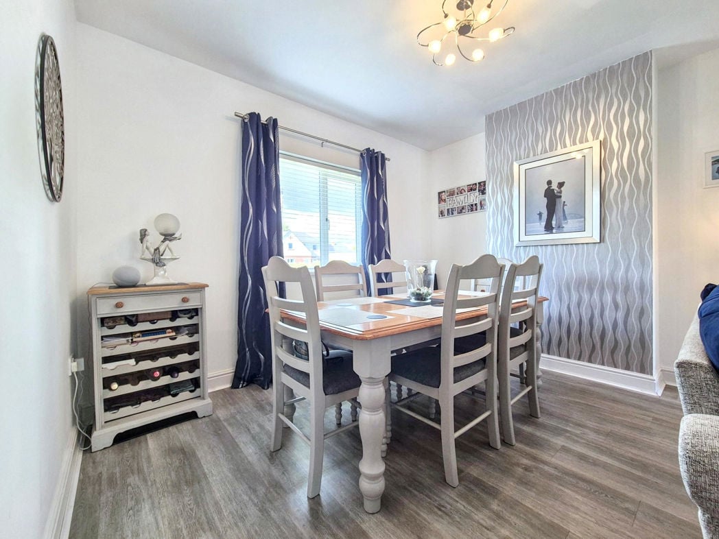 Open Plan Lounge / Dining Room..