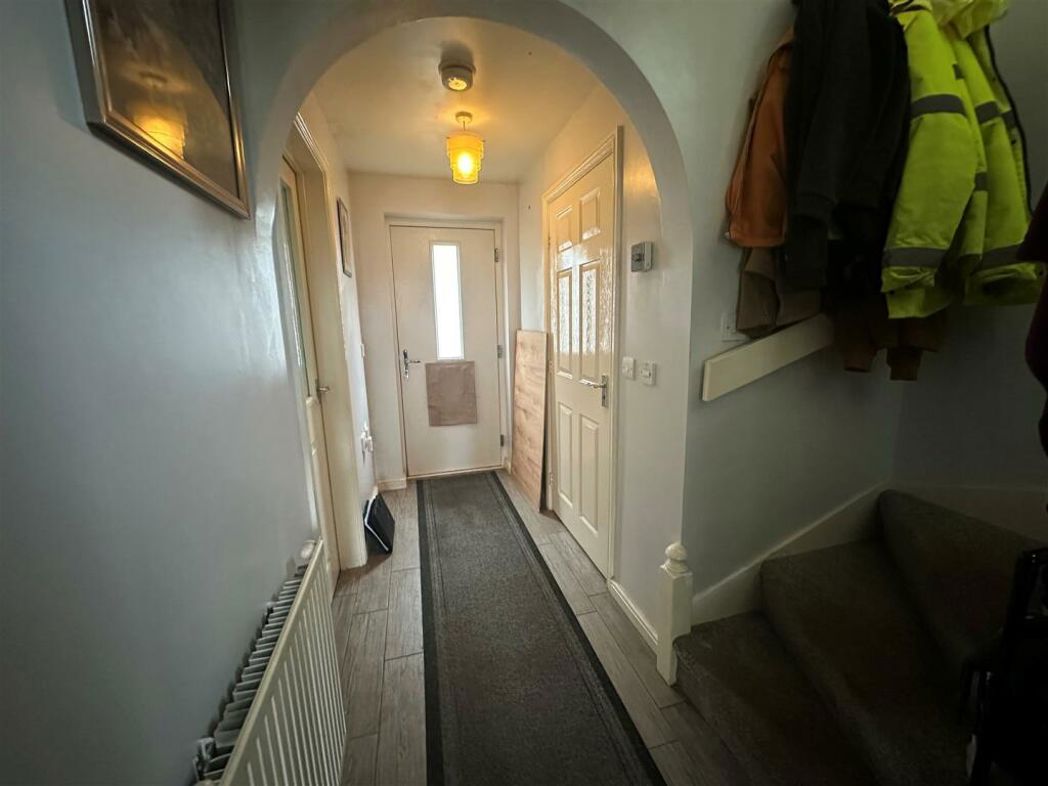 Property image 4 of 18