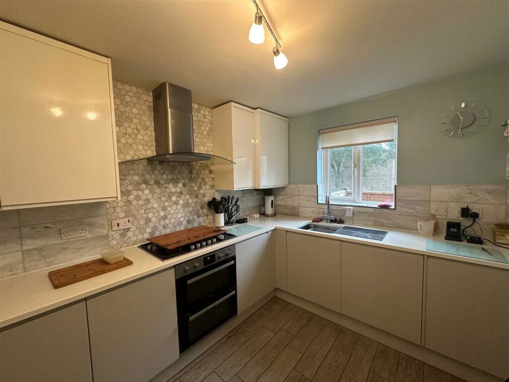 Property image 6 of 18