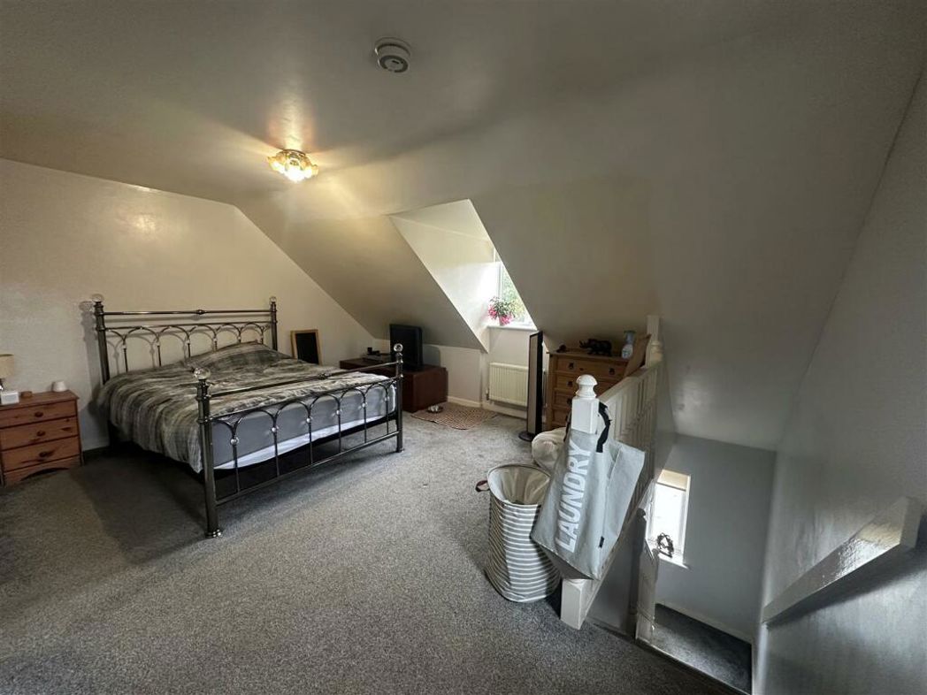 Property image 13 of 18
