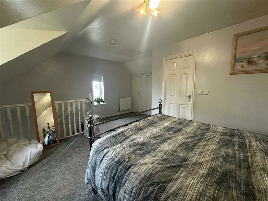 Property image 12 of 18