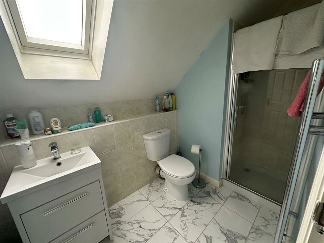 Property image 16 of 18