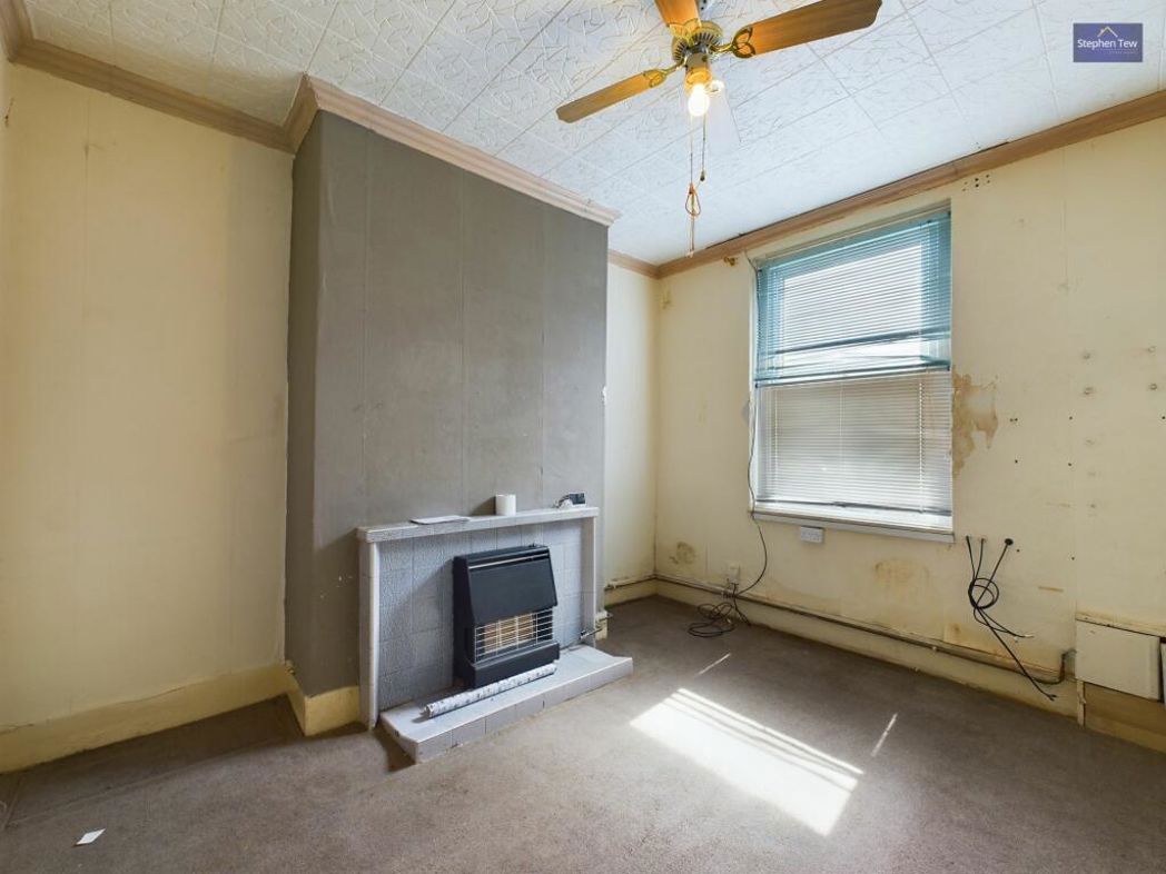 Property image 2 of 8