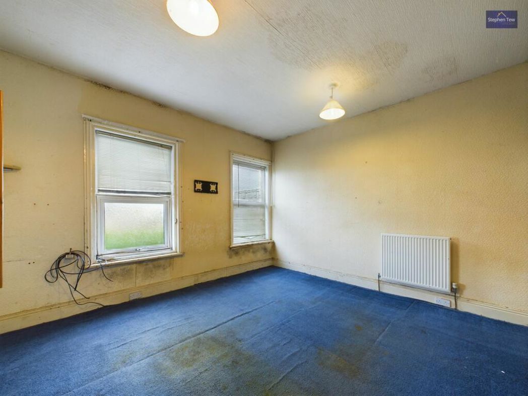 Property image 5 of 8