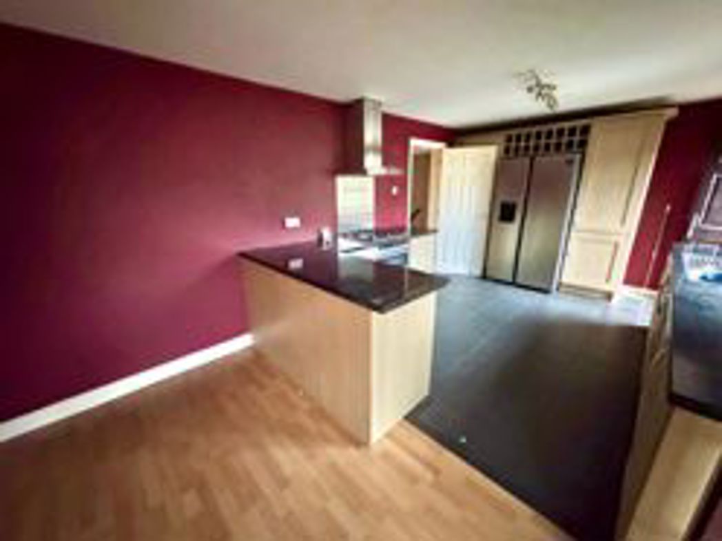 Property image 7 of 31