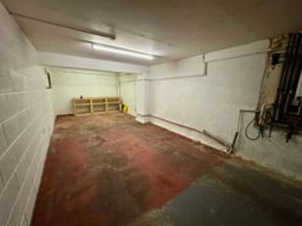 Property image 26 of 31