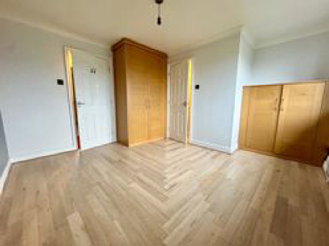 Property image 9 of 31
