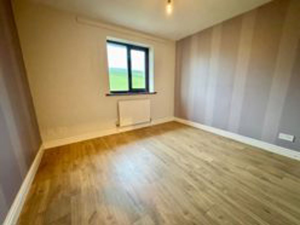 Property image 11 of 31