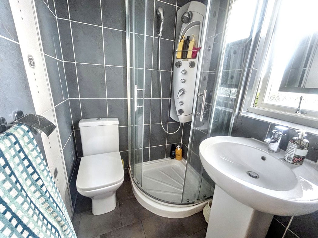 En Suite Shower Room