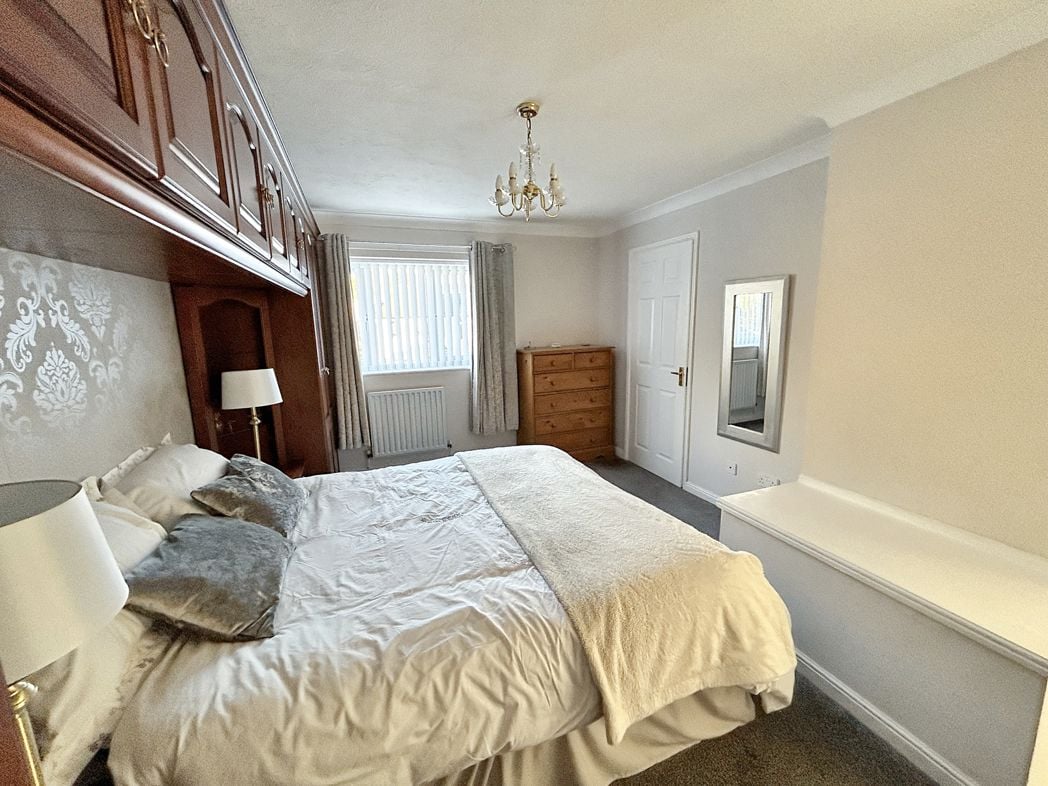 Property image 12 of 21