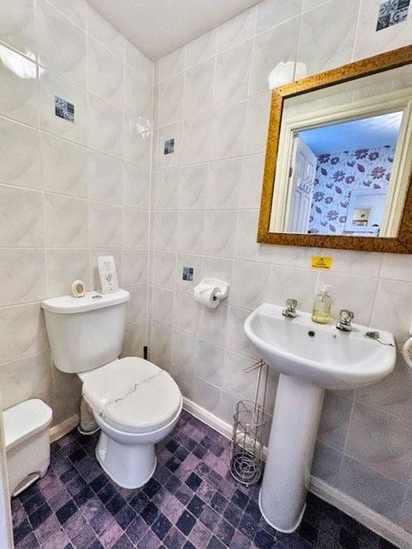 Property image 33 of 49
