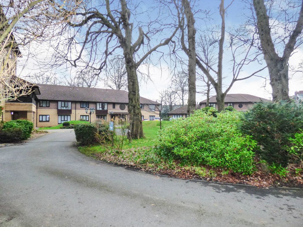 Property image 6 of 9