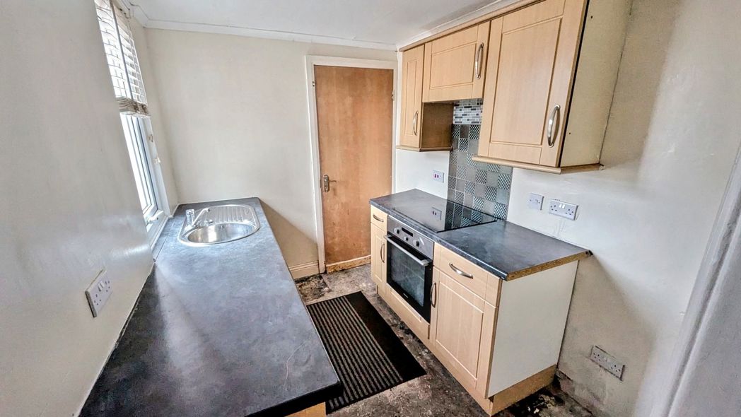 Property image 2 of 10