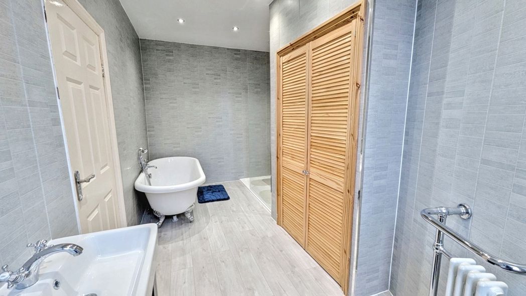Property image 5 of 10