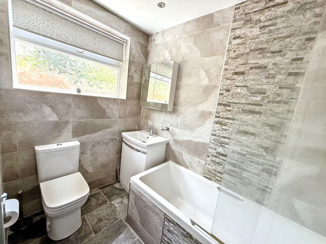 Property image 10 of 12