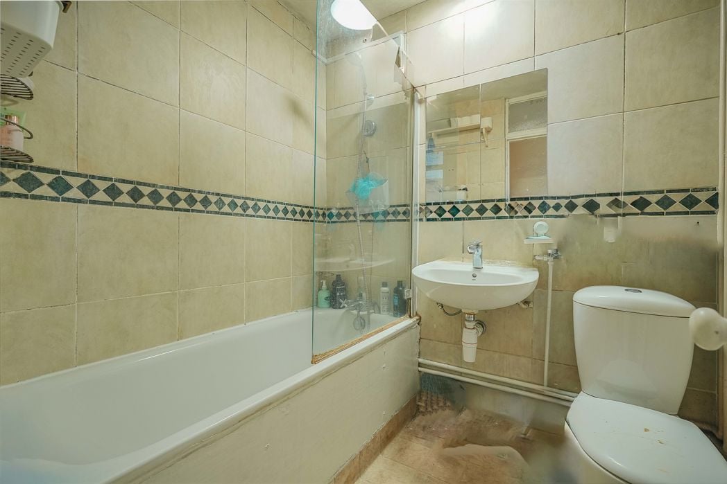 Flat 40 - 900, London, Haringey, N17 0DZ