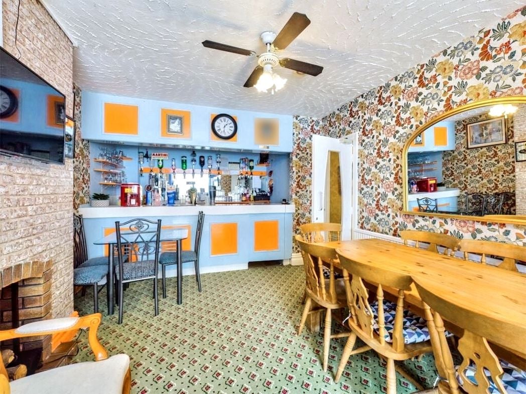 Property image 3 of 19