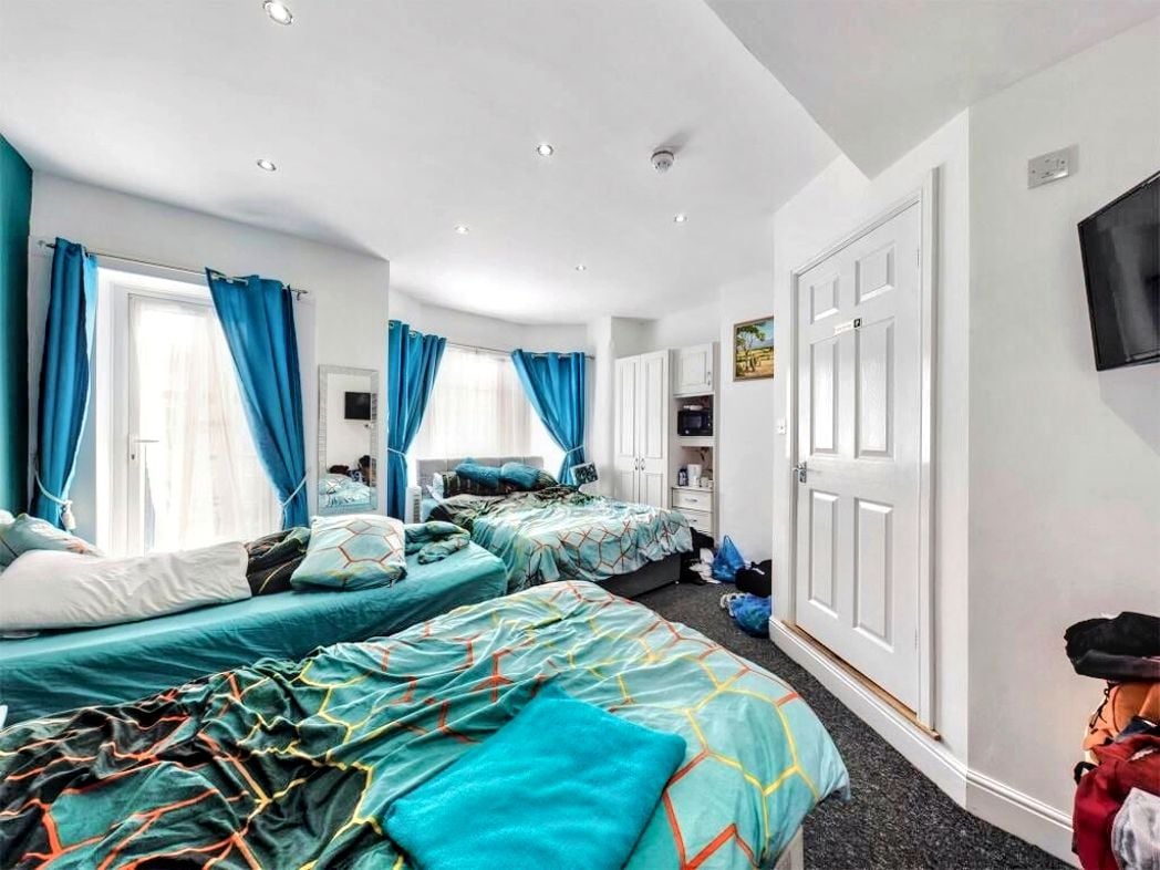 Property image 12 of 19