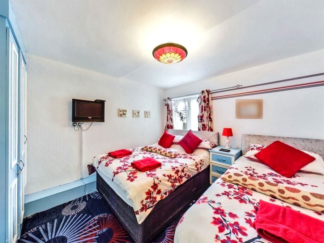 Property image 17 of 19
