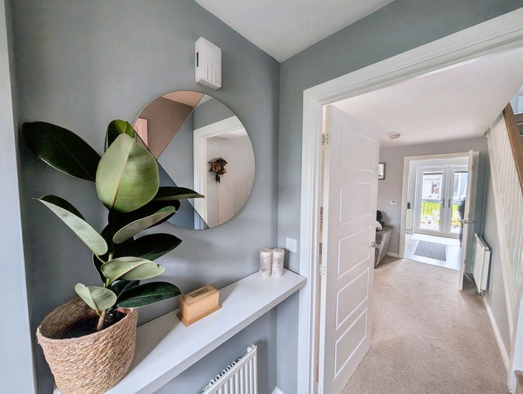 Property image 3 of 18