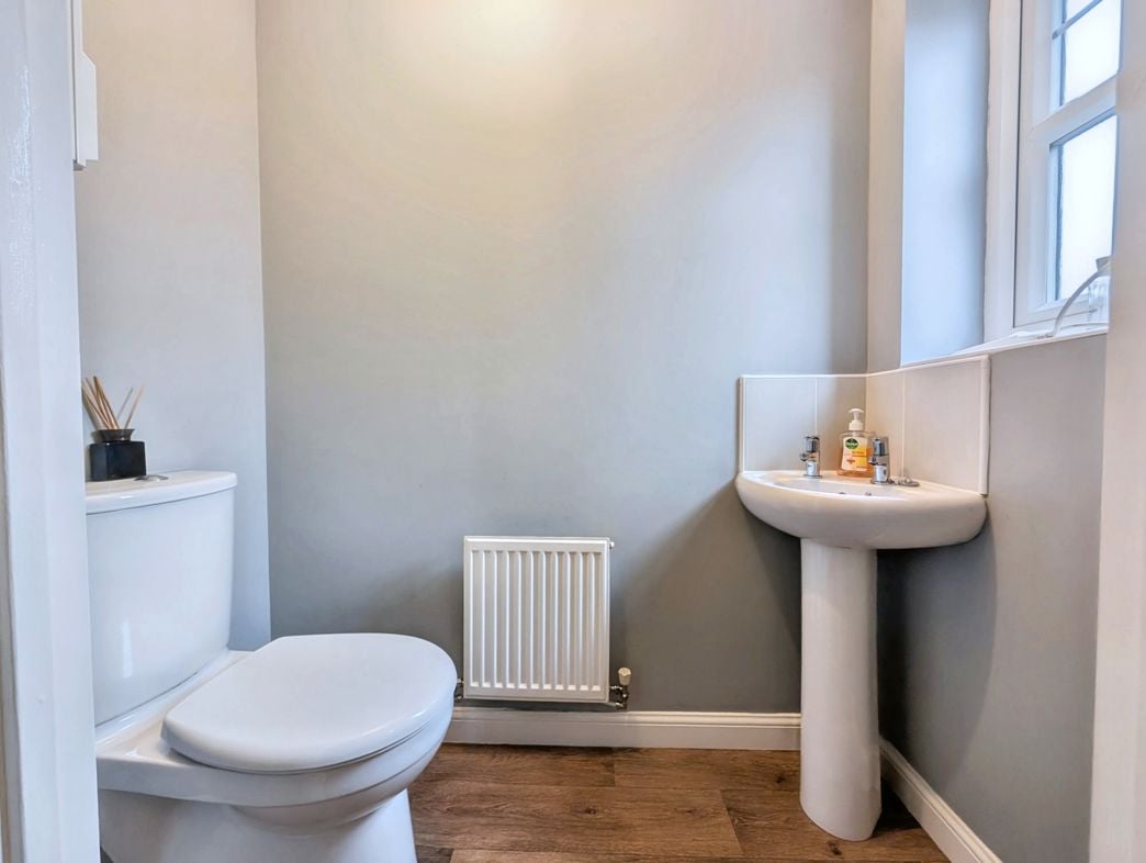 Property image 4 of 18