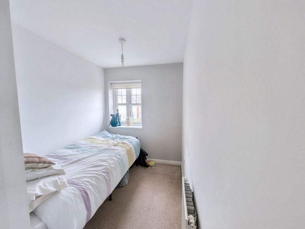 Property image 12 of 18