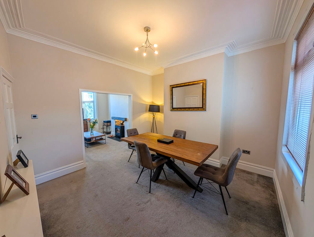 Property image 4 of 13
