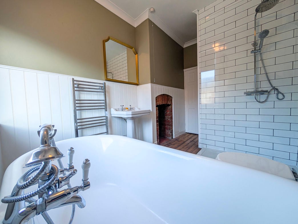 Property image 11 of 13
