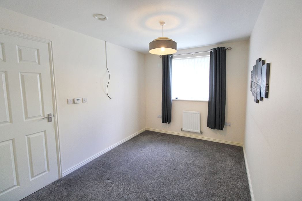 Property image 5 of 8