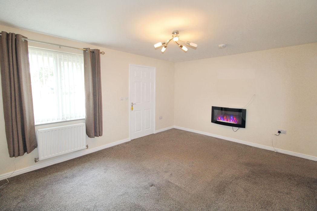 Property image 2 of 8